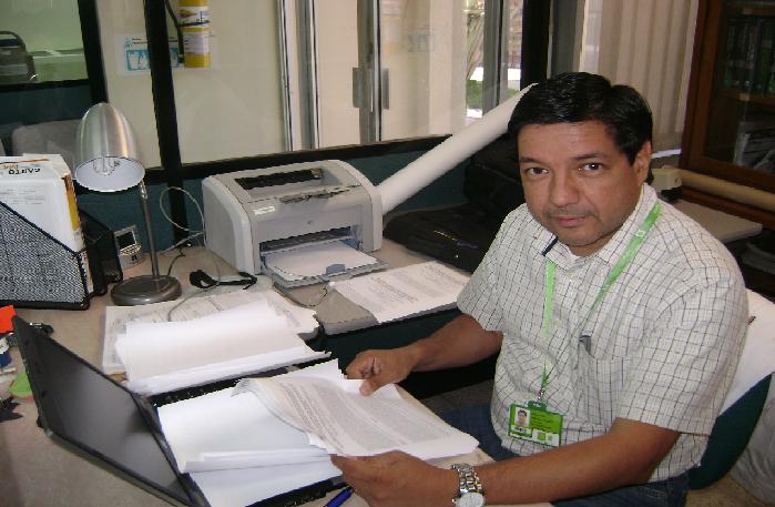 Dr. Dario Y. Peña B.